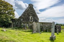 Reino Unido, Escócia, Highlands, Ilha de Skye, Duirinish, Cemitério da Igreja de Santa Maria — Fotografia de Stock