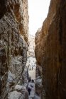 Йорданія, Маана Gouvernement, Петра район, легендарний рок місто з Petra камінь, всередині будинку скарбів фараона каньйону — стокове фото