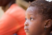 Seitenporträt eines afrikanischen Mädchens, Insel Pemba, Sansibar, Tansania — Stockfoto