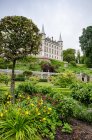 United Kingdom, Scotland, Highland, Golspie, Dunrobin Castle view from green garden — Stock Photo