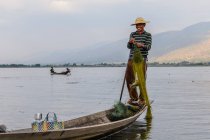Myanmar, shan, taunggyi, legendäre Affenruderer vom Inle-See — Stockfoto