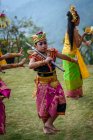 KABUL BULELENG, BALI, INDONESIA - JUNE 7, 2018 : Performance of local dance school, boys and girls dancing in costumes — Stock Photo