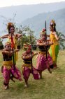 KABUL BULELENG, BALI, INDONESIA - JUNE 7, 2018 : Outdoor performance of local dance school, performing boys and girls in costumes — Stock Photo