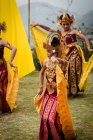 KABUL BULELENG, BALI, INDONESIA - JUNE 7, 2018 : Performance of local dance school, girls dancing in costumes — Stock Photo