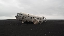 Solheimasandur naufrágio de aeronaves na areia preta, Islândia — Fotografia de Stock