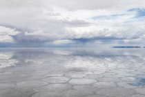 Bolivien, deparamento de potos, noch lopez, Salzwüste uyuni zur Regenzeit — Stockfoto