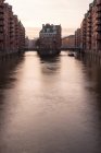Німеччина, Гамбург, вид спереду Шпейхерштадтом — стокове фото