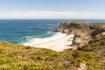Південна Африка, Західної Капській провінції, Кейптаун, Мис Доброї Надії мальовничі прибережної вид на море в sunshine — стокове фото