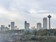 USA, New York, Niagara Falls, City Skyline vista durante o dia — Fotografia de Stock