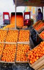 Stand with mandarins at edge of highway north of Tbilisi, Georgia — Stock Photo