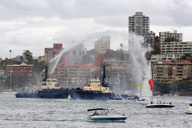 Australien, Sydney, Australischer Tag, Wasseraktivitäten im Stadthafen — Stockfoto