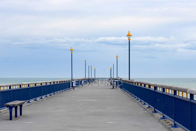 Nuova Zelanda, Christchurch, ponte pedonale in mare — Foto stock