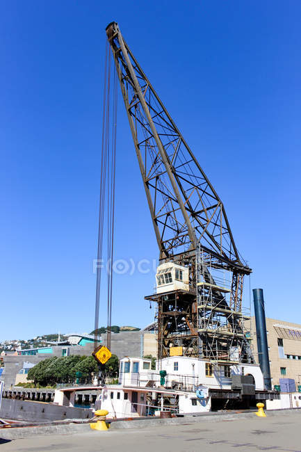 Floating crane moored in Harbor, Wellington, North Island, New Zealand — Stock Photo
