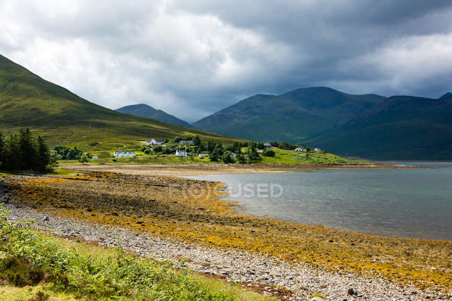 United Kingdom, Scotland, Highland, Isle of Skye, Loch Ainort — Stock Photo