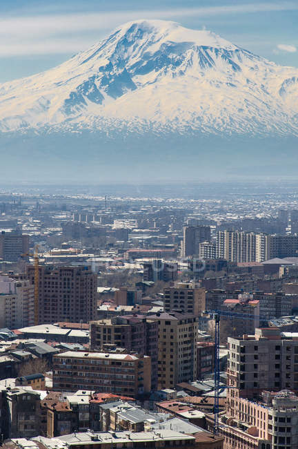 Armenia, Yerevan, Kentron, view from the cascade to Ararat and cityscape — Stock Photo