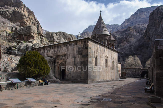 Армения, Араратская область, Гойт, Пещерный монастырь Гегард — стоковое фото