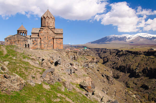 Arménia, Província de Aragatsotn, Ohanavan, Mosteiro de Hovhannavank — Fotografia de Stock
