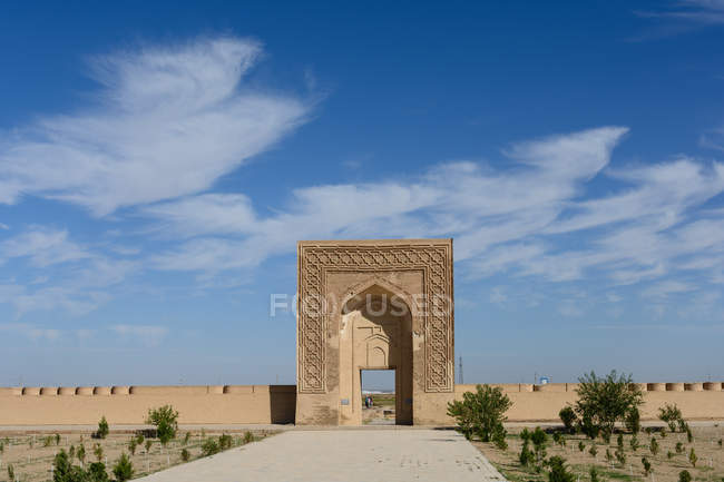Uzbequistão, província de Navoiy, distrito de Nurata, Archway — Fotografia de Stock