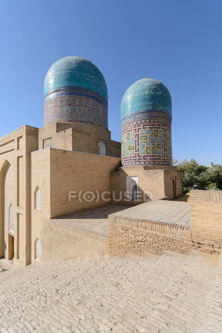 Uzbekistan, provincia di Samarcanda, Samarcanda, Samarcanda vista sulla cattedrale alla luce del sole — Foto stock