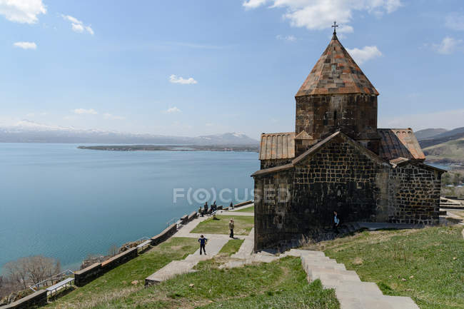 Армения, Гегаркуникская область, Севан, монастырь Севанаванх — стоковое фото