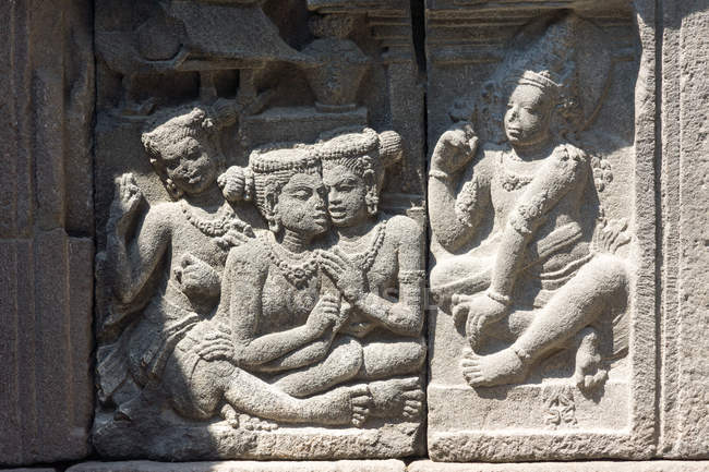 Індонезія, Ява, Слеман, рельєф у Прамбанані (індуський храмовий комплекс). — стокове фото