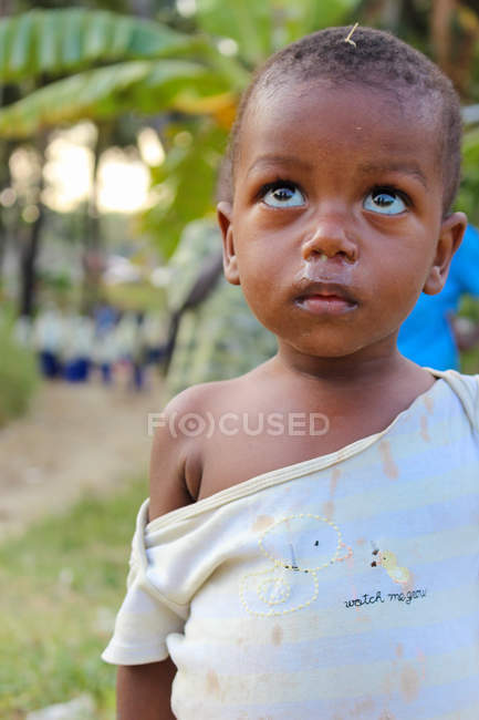 Портрет африканского ребенка, остров Пемба, Занзибар, Танзания — стоковое фото