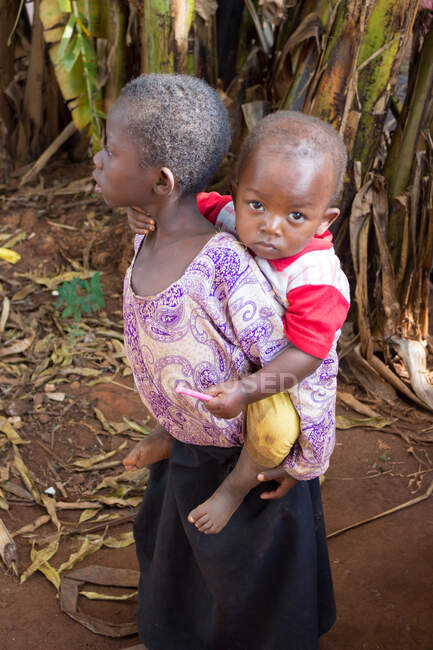 Танзанія, Занзібар, Нанґві, африканські діти. — стокове фото