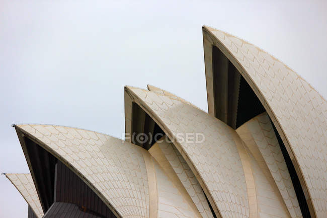 Австралия, Сидней, крыша Оперного театра Сиднея — стоковое фото
