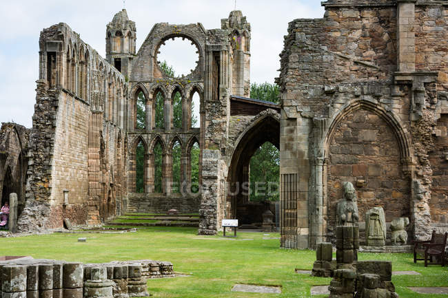 Vereinigtes Königreich, Schottland, Muräne, Elgin, Elgin-Kathedrale, Elgin-Kathedrale während der Reformation zerstört, Elgin ist die größte Stadt in Muräne — Stockfoto