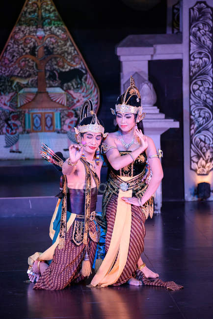Spettacolo epico indiano di Ramayana nel teatro di Yogyakarta, Java, Indonesia, Asia — Foto stock