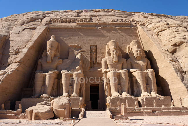 Egipto, Aswan Gouvernement, Abu Simbel, Patrimonio de la Humanidad por la UNESCO - foto de stock