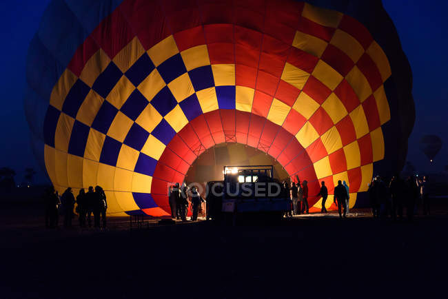 Preparation balloon for flight over Luxor, Luxor Government, Egypt — Stock Photo