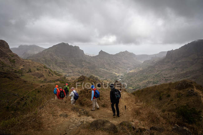 Capo Verde, Sao Miguel, turisti escursioni nelle montagne di Santiago
. — Foto stock