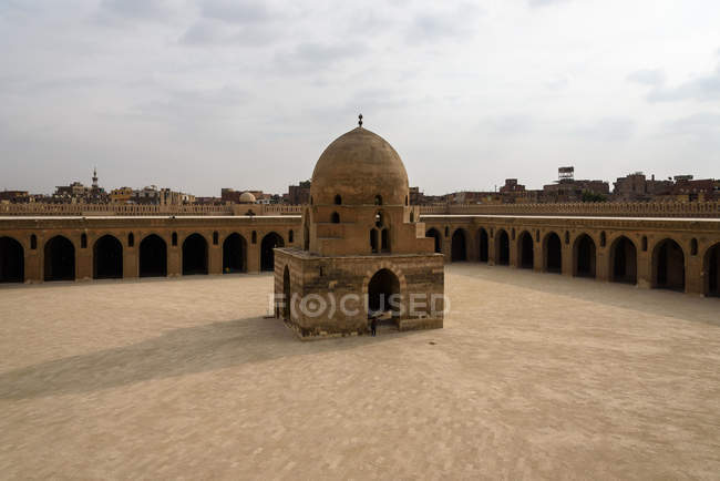 Egito, Cairo Governorate, Cairo, Mesquita Ibn-Tulun vista aérea — Fotografia de Stock