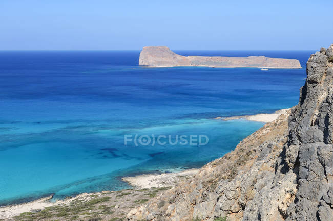 Греція, Крит, скелі на Балос пляжі в яскравий сонячний день — стокове фото