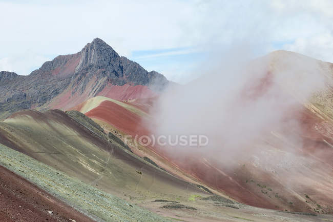 Peru, qosqo, cusco, Blick auf Wanderung zum Regenbogenberg — Stockfoto