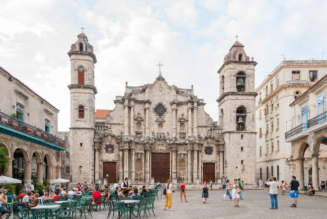 Cuba, Havana, Catedral da Virgem Maria, Igreja de La Catedral de la Virgen da Conceição Inmaculada de La Habana — Fotografia de Stock