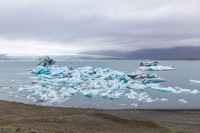 Vista panoramica del ghiacciaio Vatnajokull e montagne, Islanda — Foto stock
