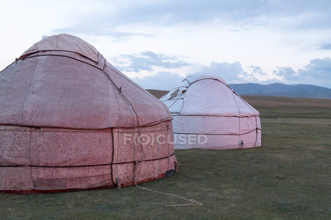 Kirghizistan, Regione di Naryn, Distretto di Kochkor, Yurt Camp — Foto stock