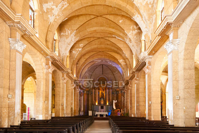 Inside of Catedral de la Purisima Concepcion, Plaza de Armas, Cienfuegos, Cuba — Stock Photo