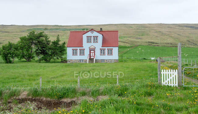 Islanda, hunavatnshreppur, valle Vatusdalur al numero 722 e casa — Foto stock