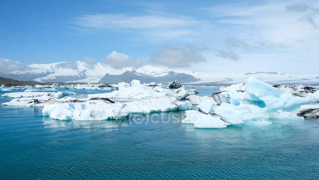 Vista panoramica della laguna del ghiacciaio di Jokulsarlon, Islanda — Foto stock