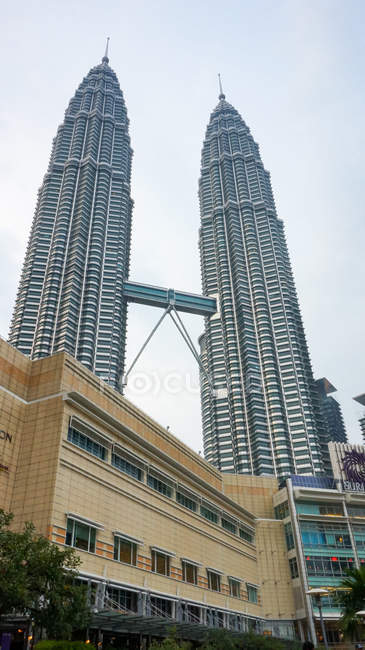 Малайзия, Wilayah Persekutuan Kuala Lumpur, Kuala Lumpur, The Petronas Towers — стоковое фото