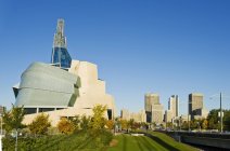 Skyline Winnipeg mostrando Museu Canadense de Direitos Humanos, Manitoba, Canadá — Fotografia de Stock