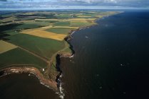 Vista aérea de las tierras de cultivo de Prince Edward Island, Canadá . - foto de stock