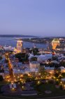 Vista de alto ângulo do antigo porto no centro histórico da cidade de Quebec, Quebec, Canadá . — Fotografia de Stock
