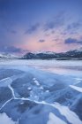 Abraham Lake, Mount William Booth and Mount Abraham, Kootenay Plains, Alberta, Canada — Stock Photo
