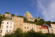 Chateau Frontenac with classic buildings on street in morning light, Quebec, Canada. — Stock Photo