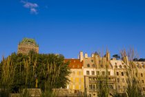 Chateau Frontenac with classic buildings in morning light, Quebec, Canada. — Stock Photo