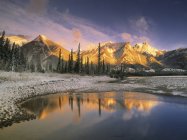 Moberly Flats campground and water of Athabasca River, Jasper National Park, Alberta Canada — Stock Photo